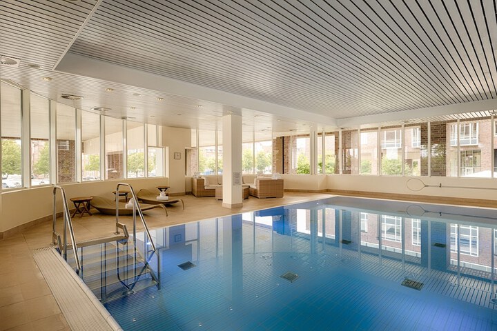 Pool 40 of 143