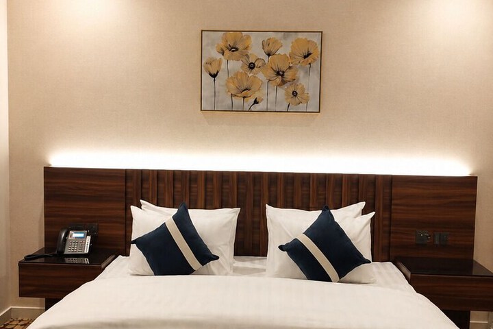 Room 3 of 17