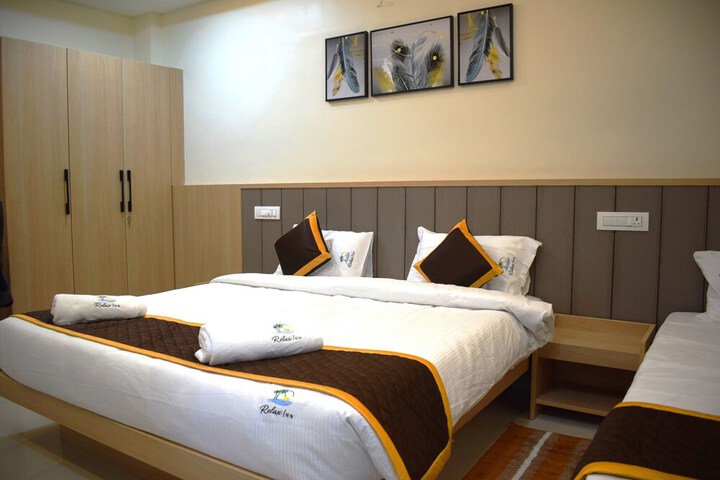 Room 16 of 38