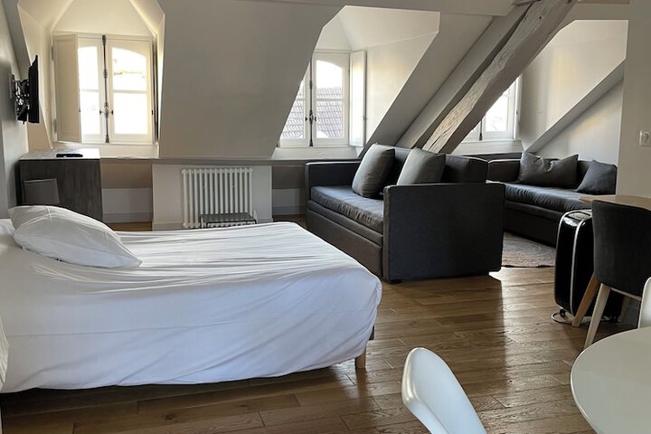 Room 14 of 53