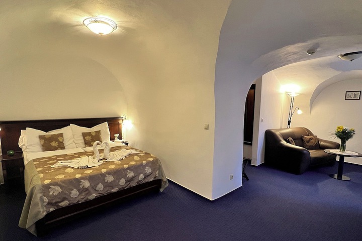 Room 12 of 43
