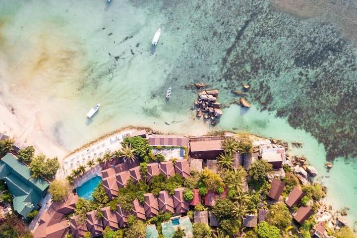 Secret Place Hotel and Restaurant