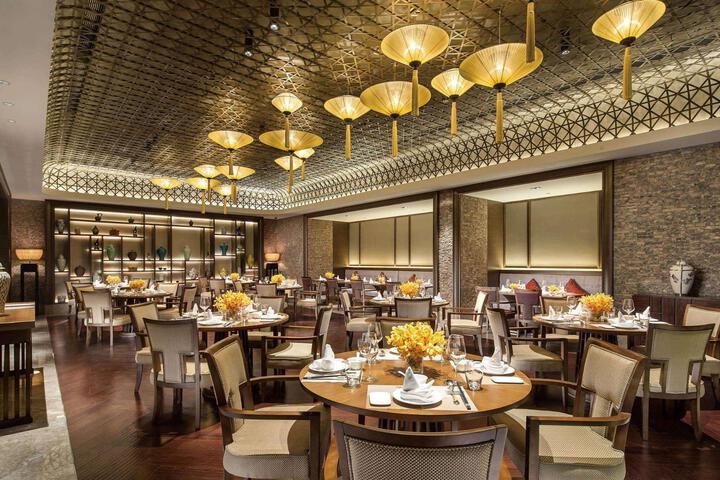 Dining 2 of 69