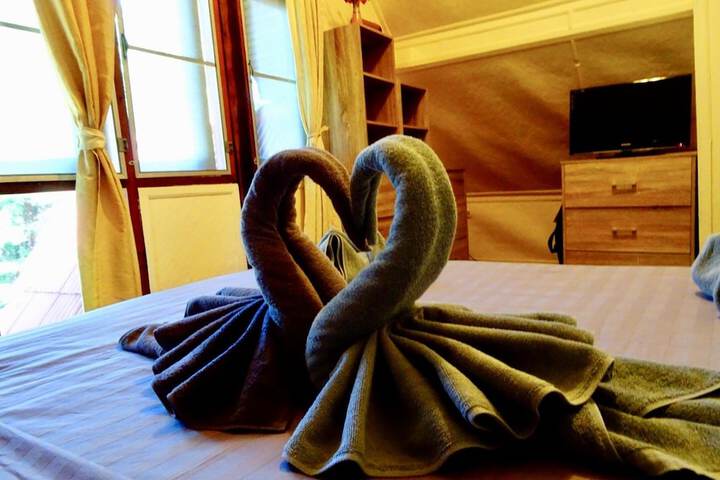 Room 25 of 296