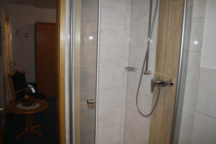 Room 41 of 67
