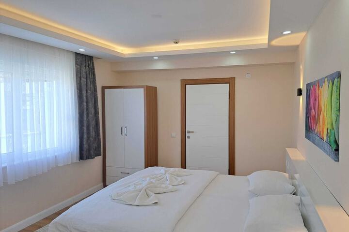 Room 7 of 151