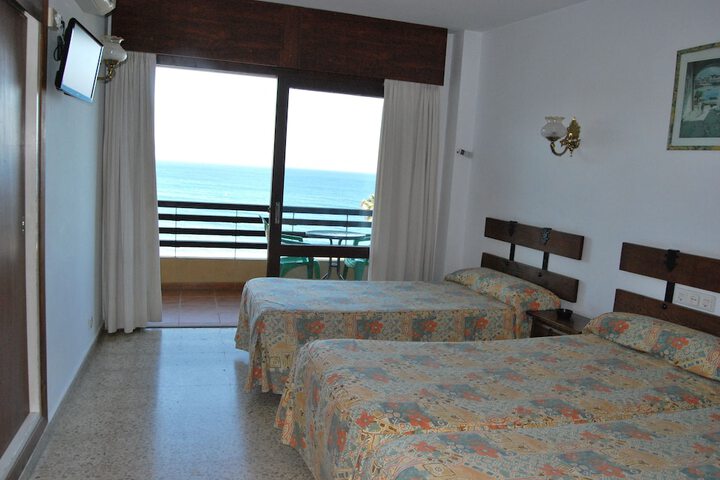 Room 4 of 39