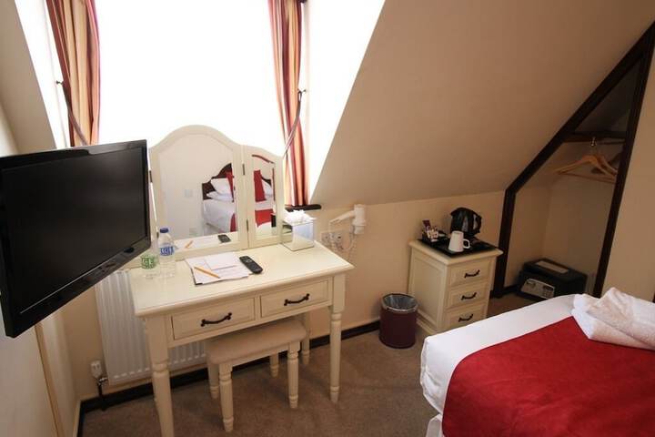 Room 79 of 140