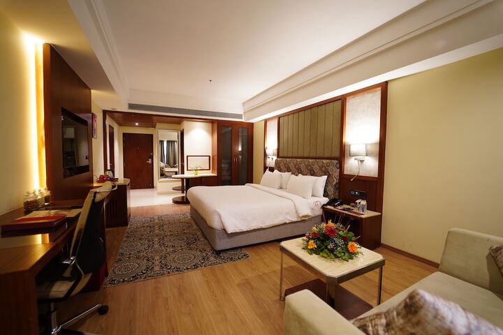 Room 14 of 50