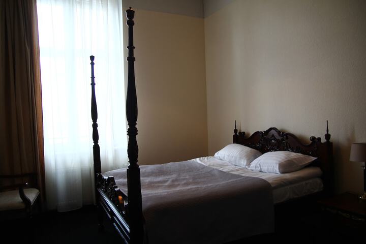 Room 79 of 131