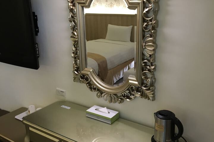 Room 15 of 47