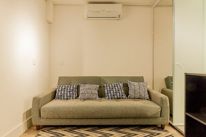 Room 12 of 34