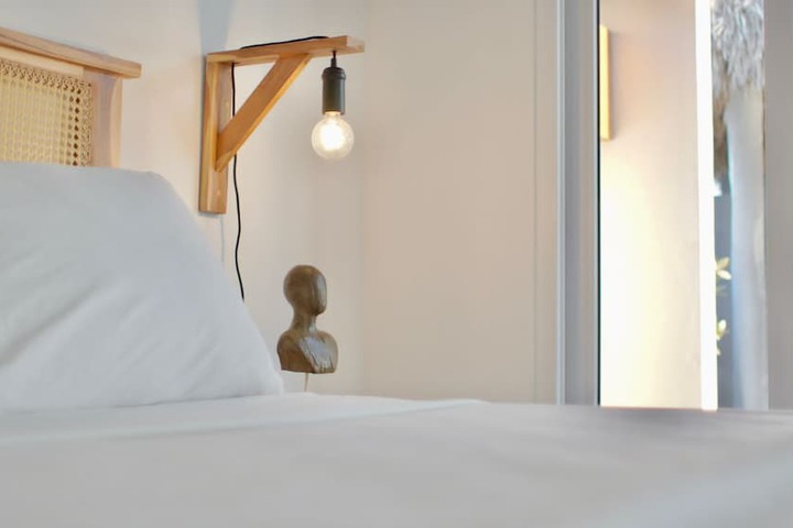 Room 4 of 34