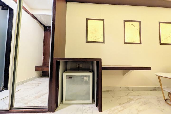 Room 55 of 184