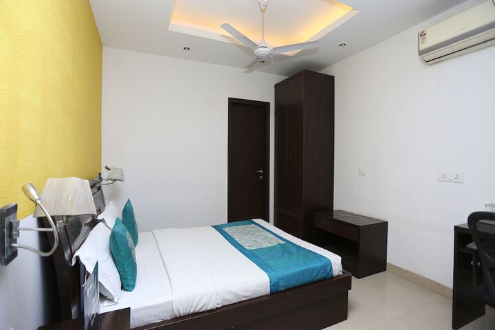 Room 14 of 19