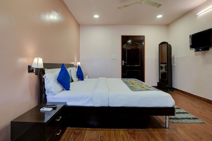 Room 9 of 36