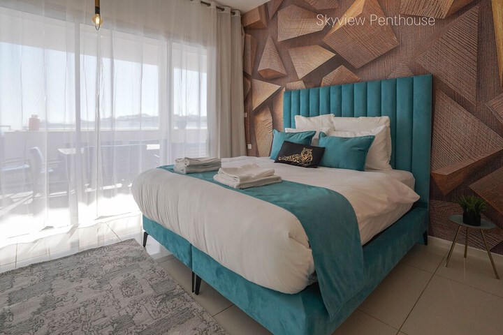Room 36 of 315