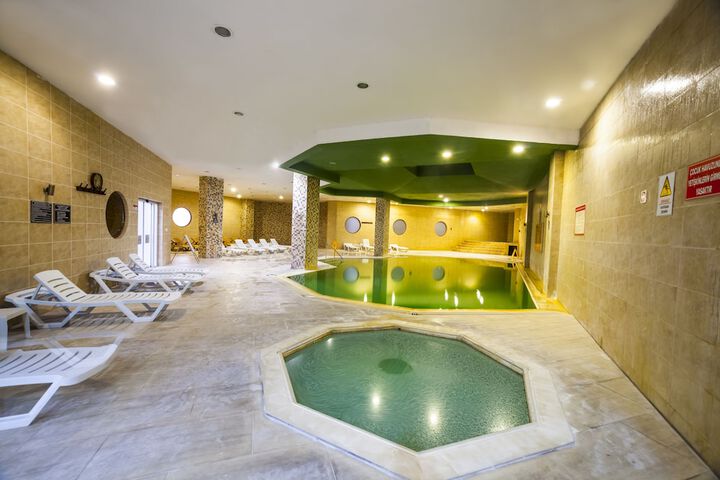 Pool 37 of 73
