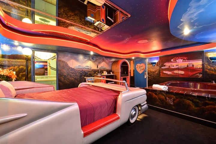 1 King Bed (70 of 80)