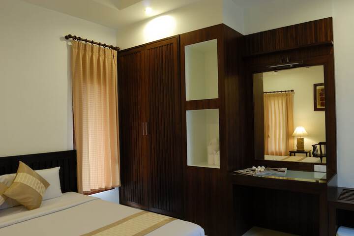 Room 5 of 31