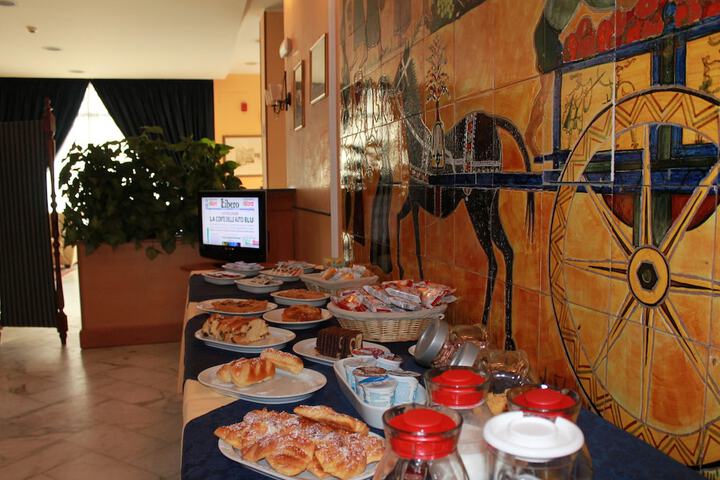 Dining Photos
