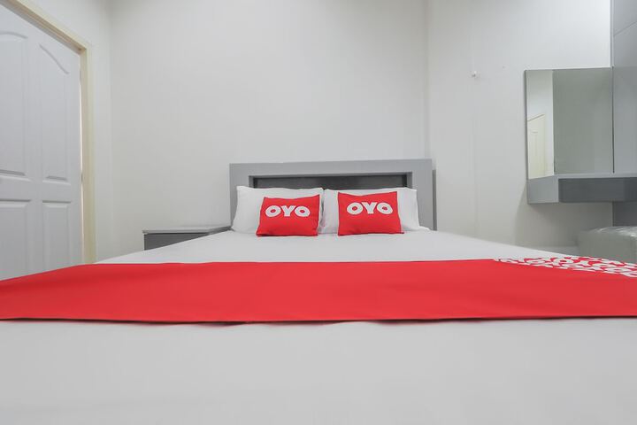 Room 8 of 23
