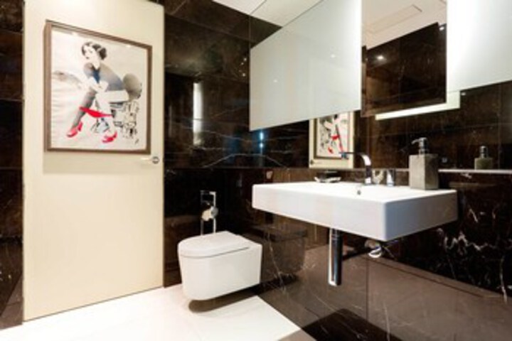 Room 4 of 19