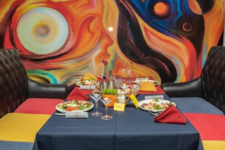 Dining 14 of 19