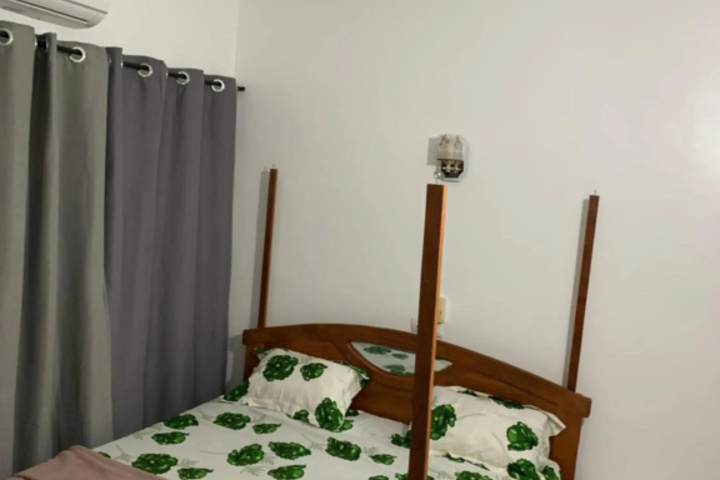 Room 6 of 14