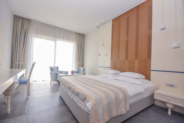 Room 6 of 31