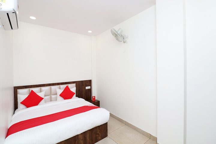 Room 12 of 23
