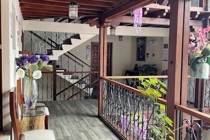Hotel Colonial San Agustin in Quito