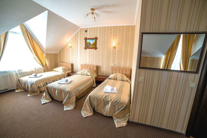 Room 45 of 111