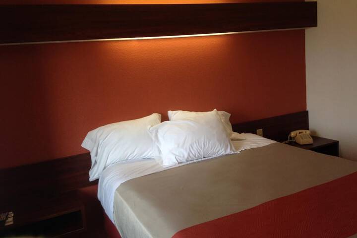 Room 17 of 41