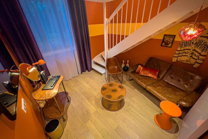 Room 45 of 76