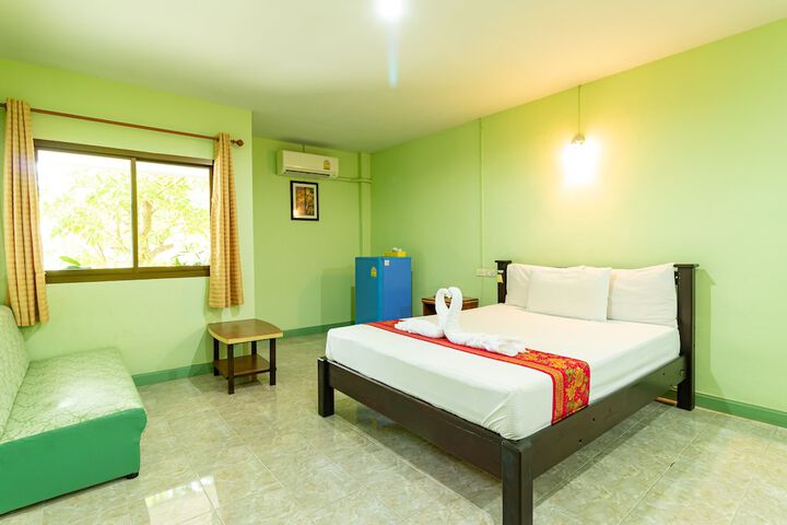 Room 10 of 42