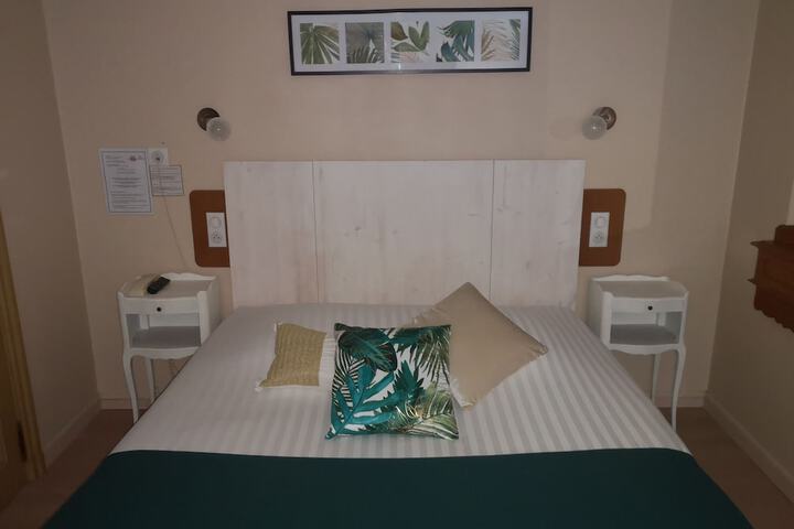 Room 38 of 62