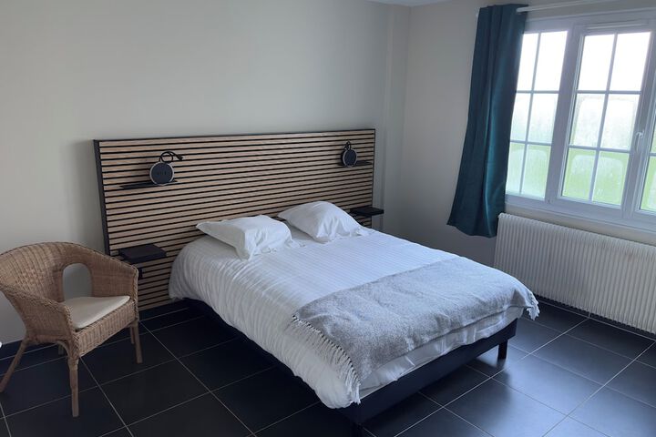 Room 10 of 25