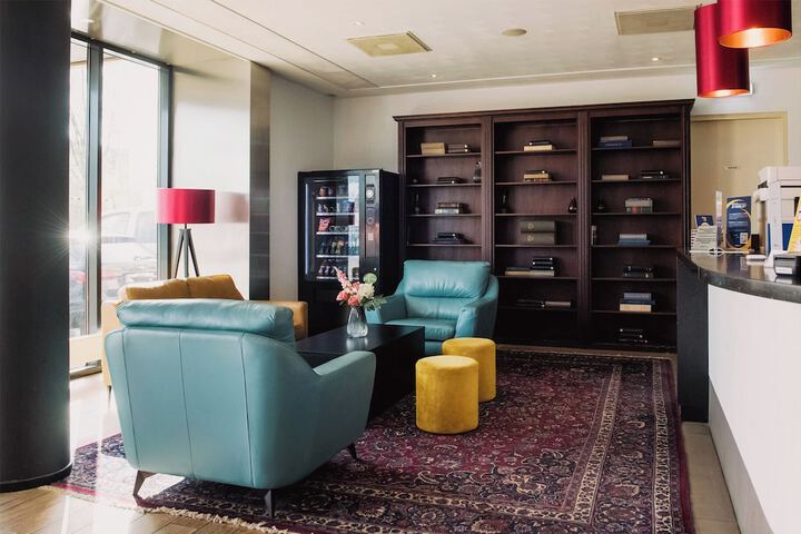 Guest Lobby