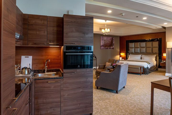 Room 13 of 62