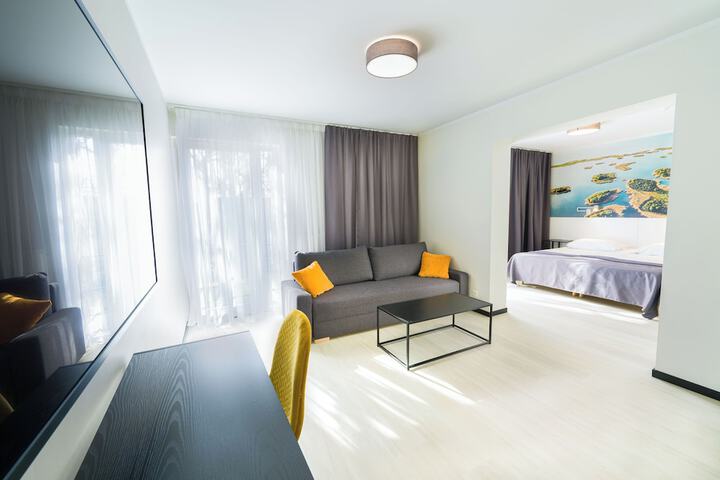 Room 32 of 47