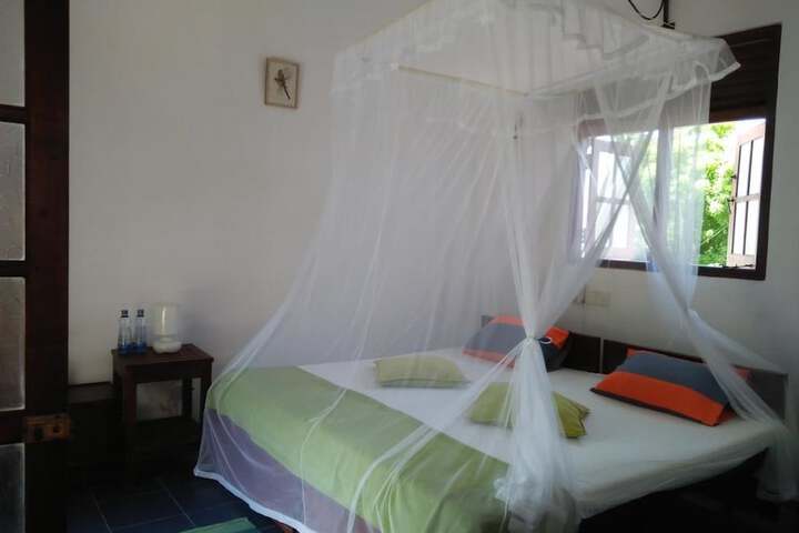 Room 6 of 14