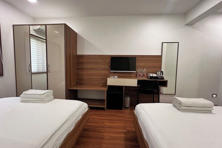 Room 21 of 64