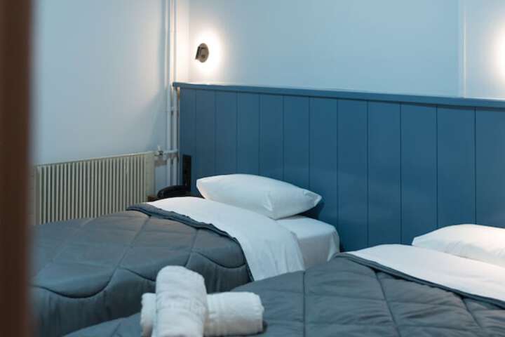 Room 15 of 90