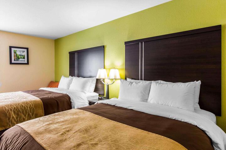 2 Double Beds (1 of 11)