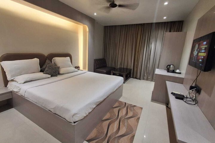 Room 17 of 31