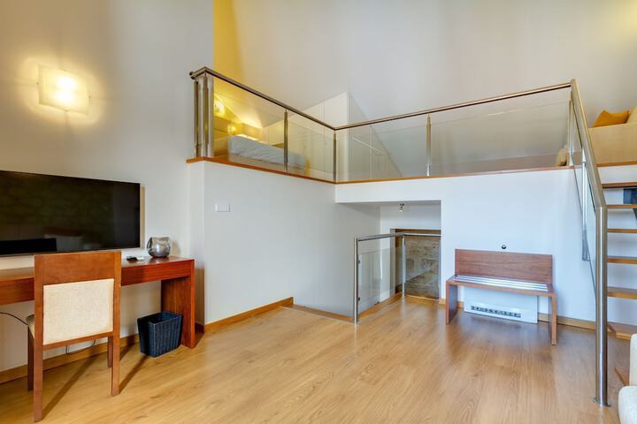 Room 7 of 61
