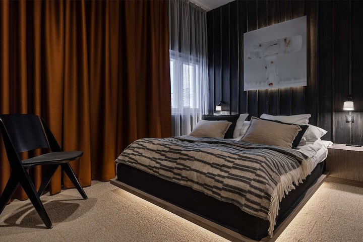 Room 25 of 122