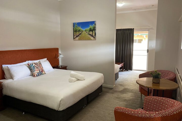 Room 6 of 24