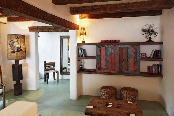 Room 48 of 196